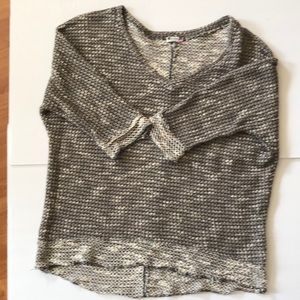 Kut from the Kloth women’s sweater large